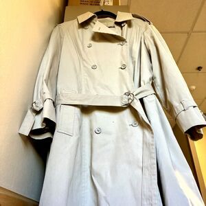 VTG London Fog Maincoats Trench Coat Beige Double Breasted Belted 10 Reg Lined